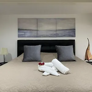 Duplex Situe A 2min De La Gare Du Nord Appartement Brussel