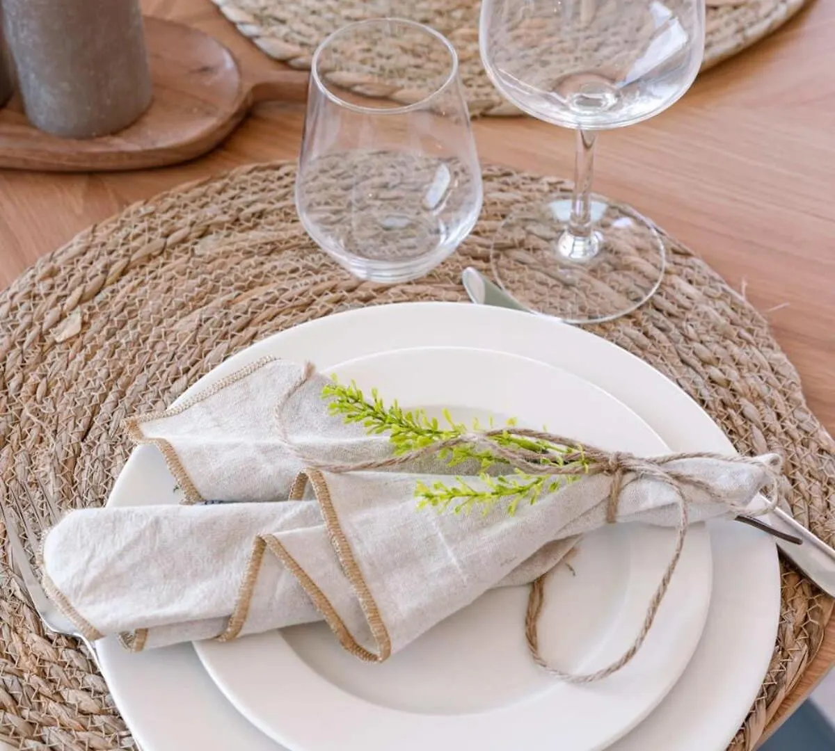 Vitalizée - sunny&stylish apartment with terrace&nearby the beach in Oostende 0*, Ostende